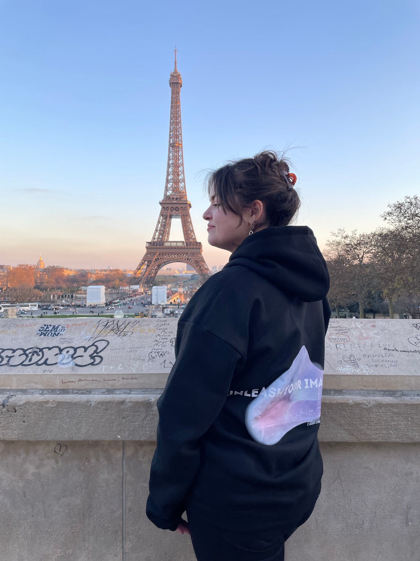 Oversize Hoodie Black WOMEN - Paris Edition